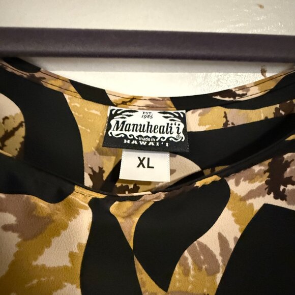 Manuheali'i Leka Top - Picture 3 of 3